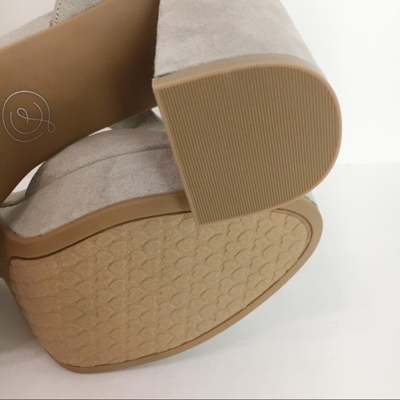 Chinese Laundry Size 10 Theresa Gray Vegan Suede Platform Open Toe Sandals Heels - Picture 10 of 14